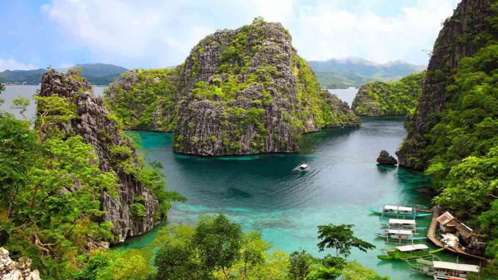 Palawan [Best Places To Visit The Philippines]